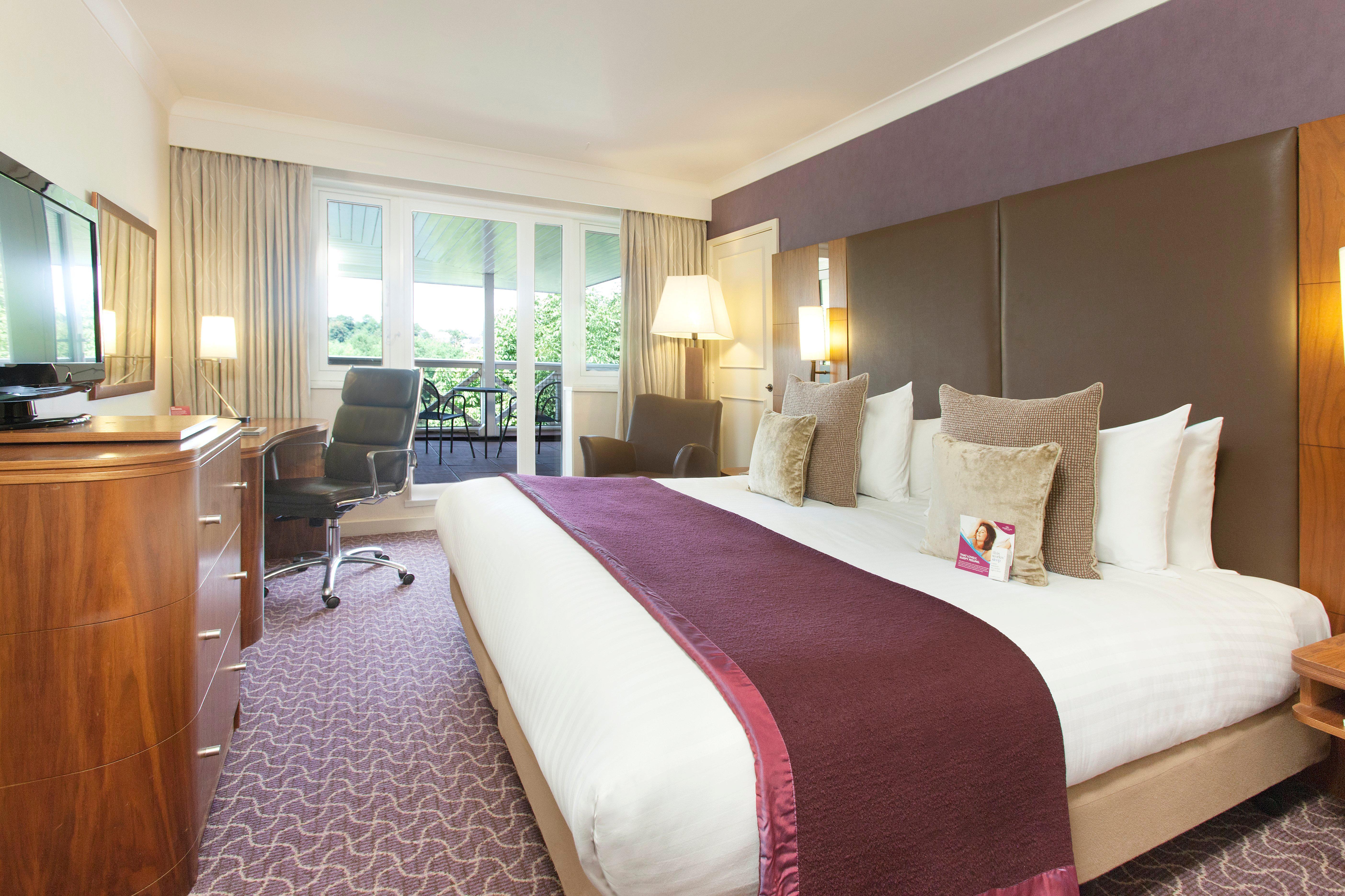Hotel Crowne Plaza Reading Exterior foto