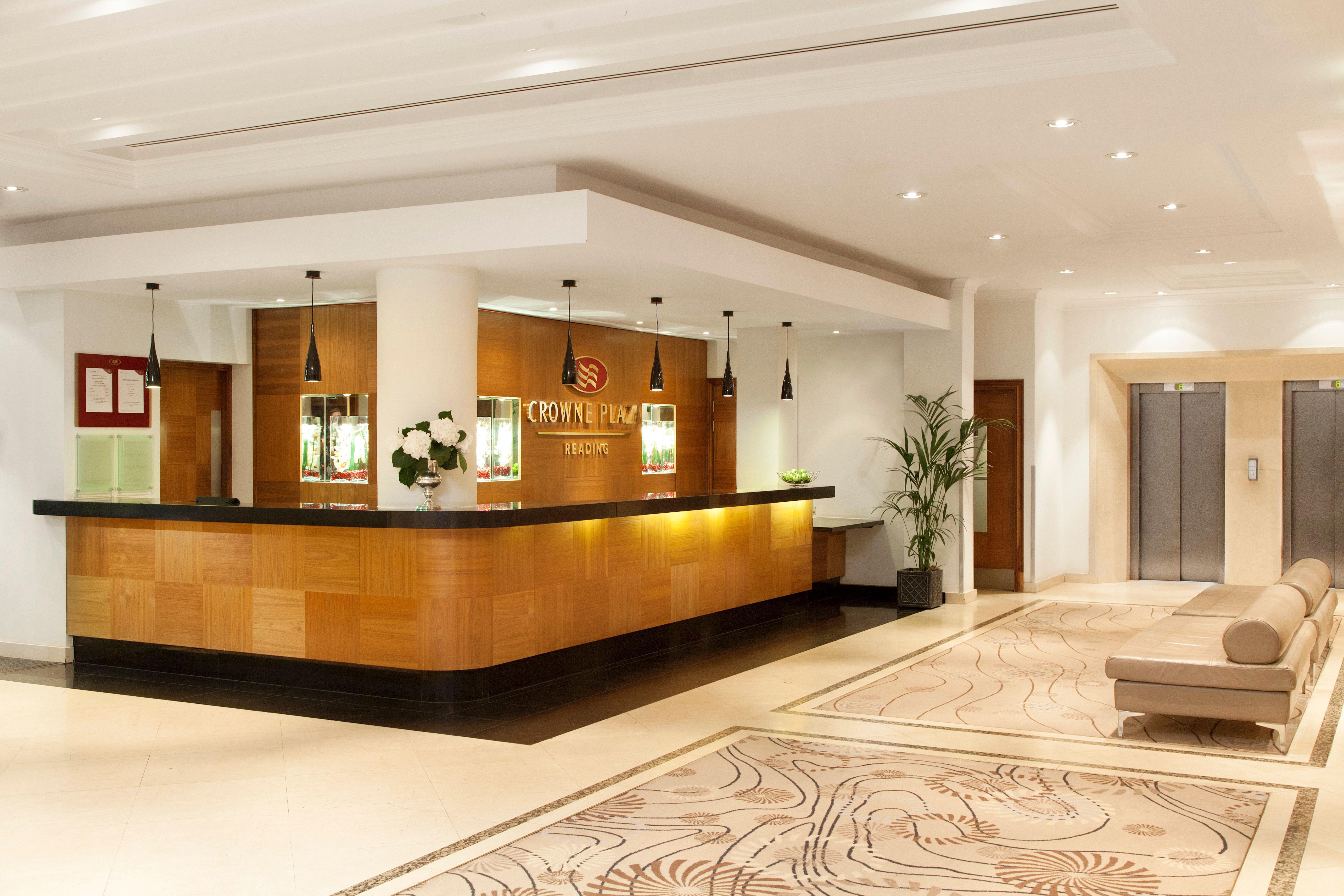 Hotel Crowne Plaza Reading Exterior foto