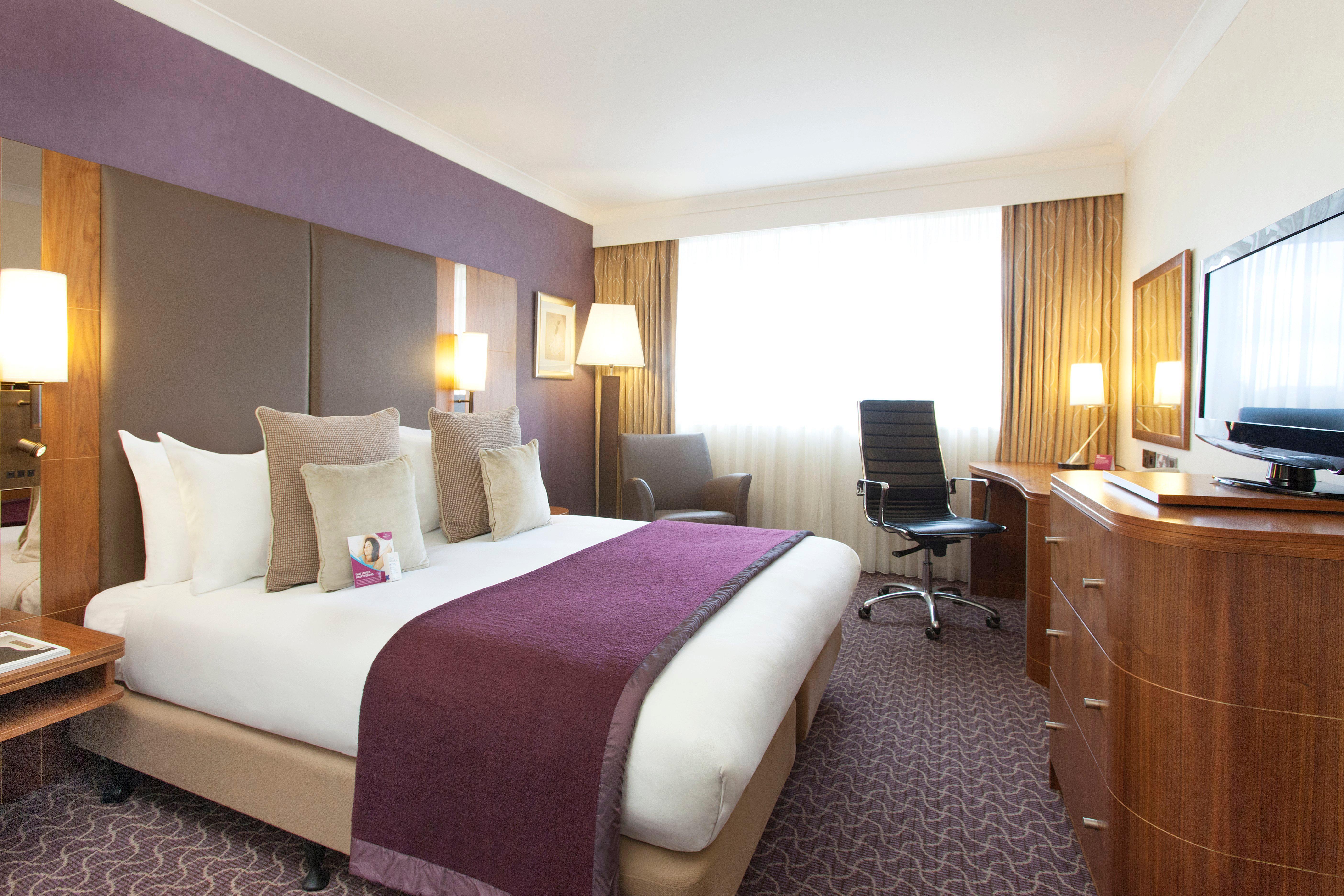 Hotel Crowne Plaza Reading Exterior foto