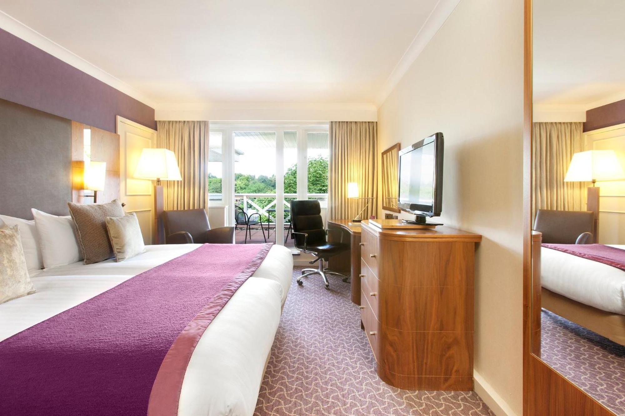Hotel Crowne Plaza Reading Exterior foto